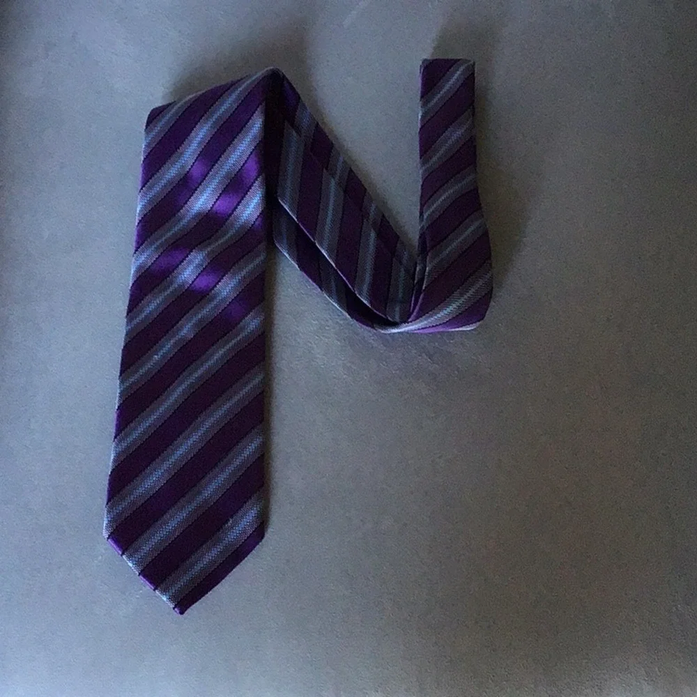Ermenegildo Zegna Silk Tie Mens OS Purple Excellent Striped Made in Italy‎